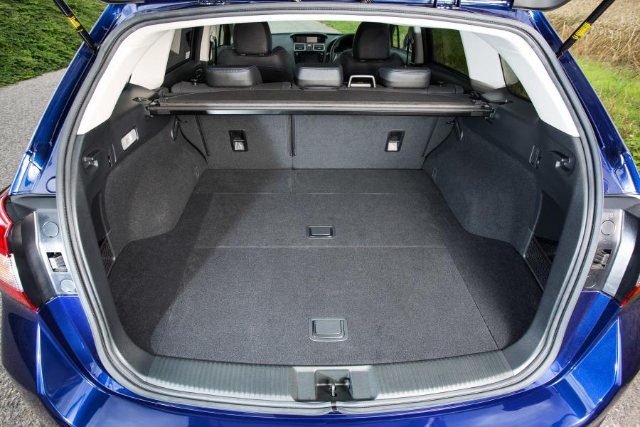 Багажник Subaru Levorg 2015 года  (UK) (фото 15 из 31)